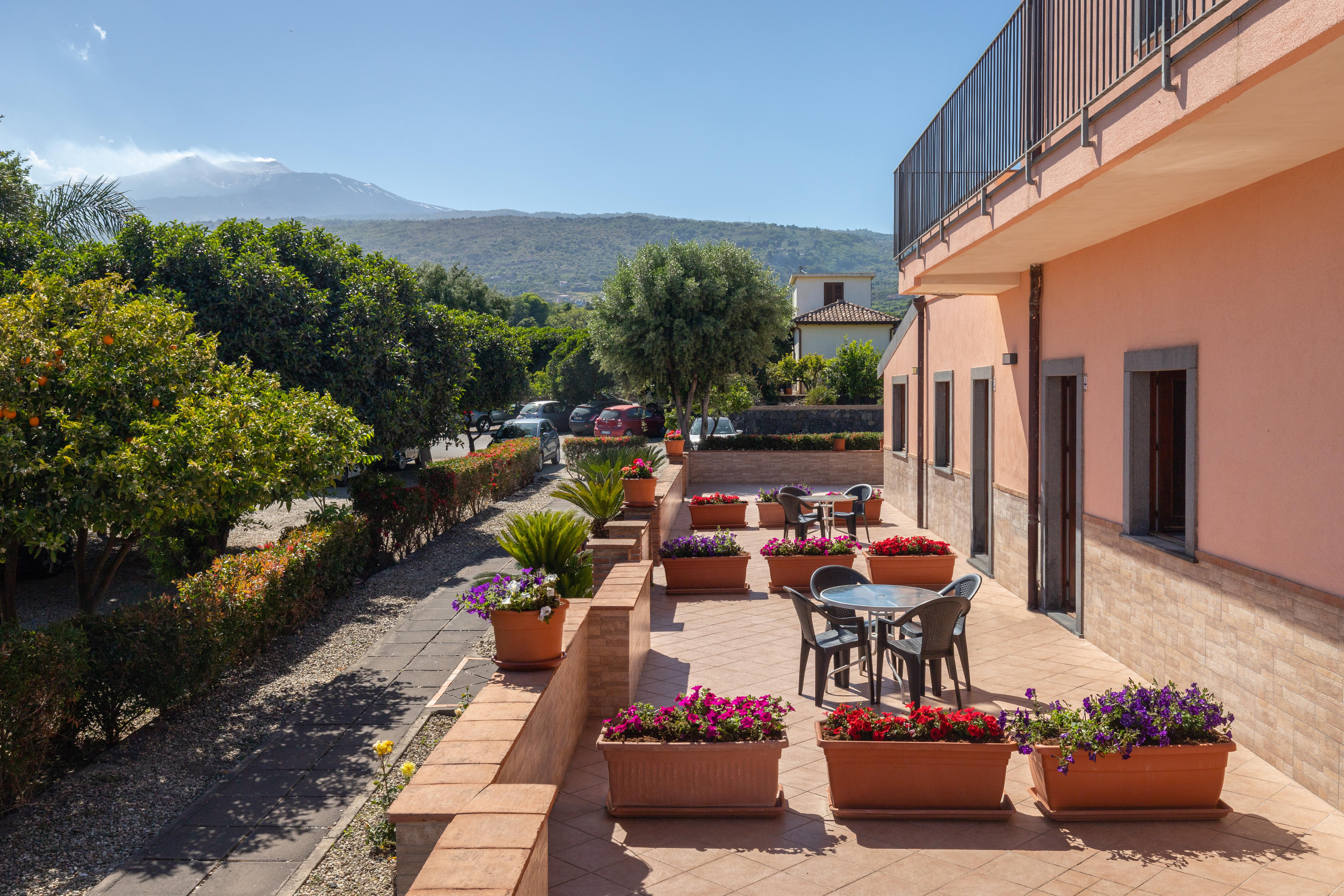 La Terra Dei Sogni Country Hotel Fiumefreddo di Sicilia Exteriör bild