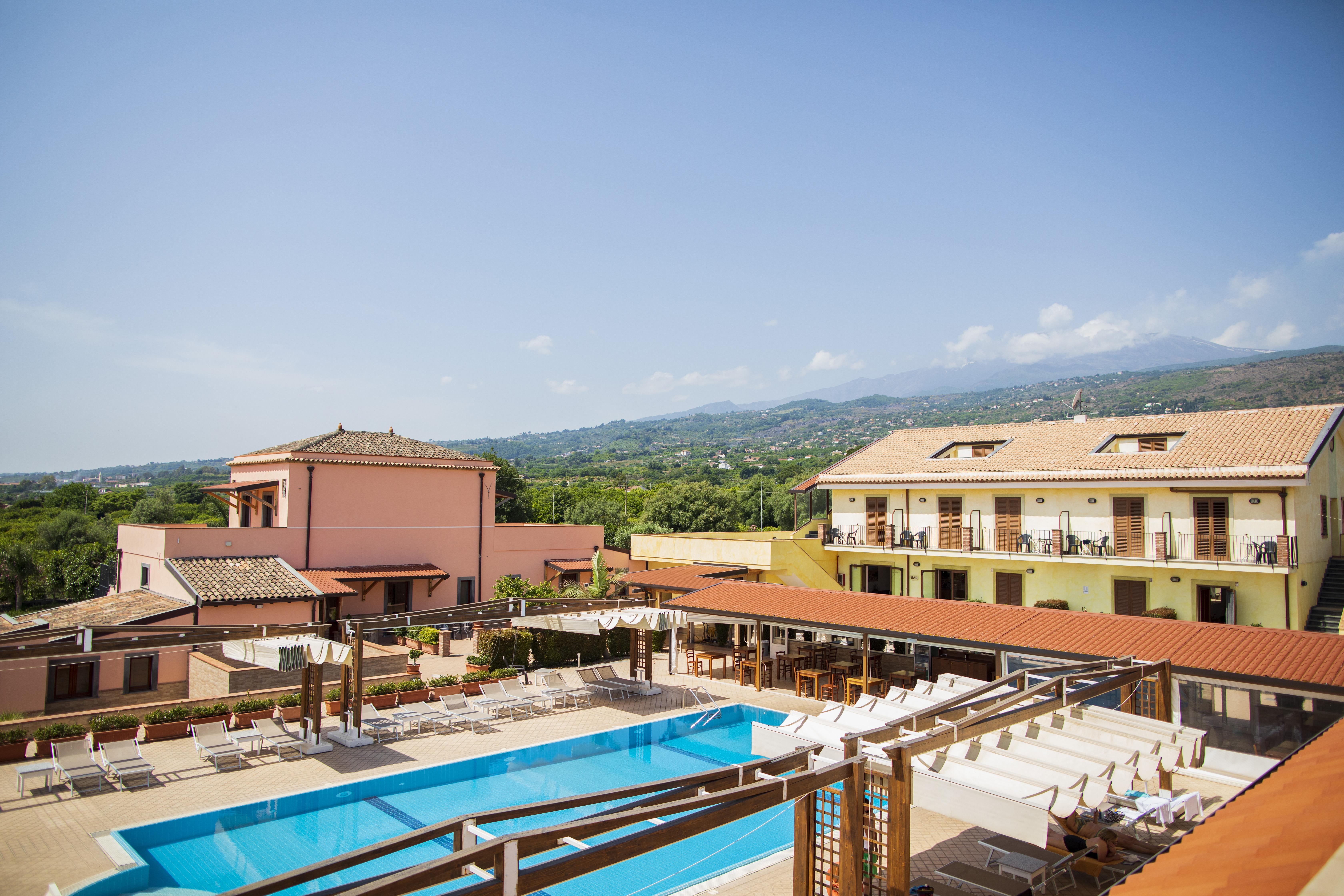 La Terra Dei Sogni Country Hotel Fiumefreddo di Sicilia Exteriör bild