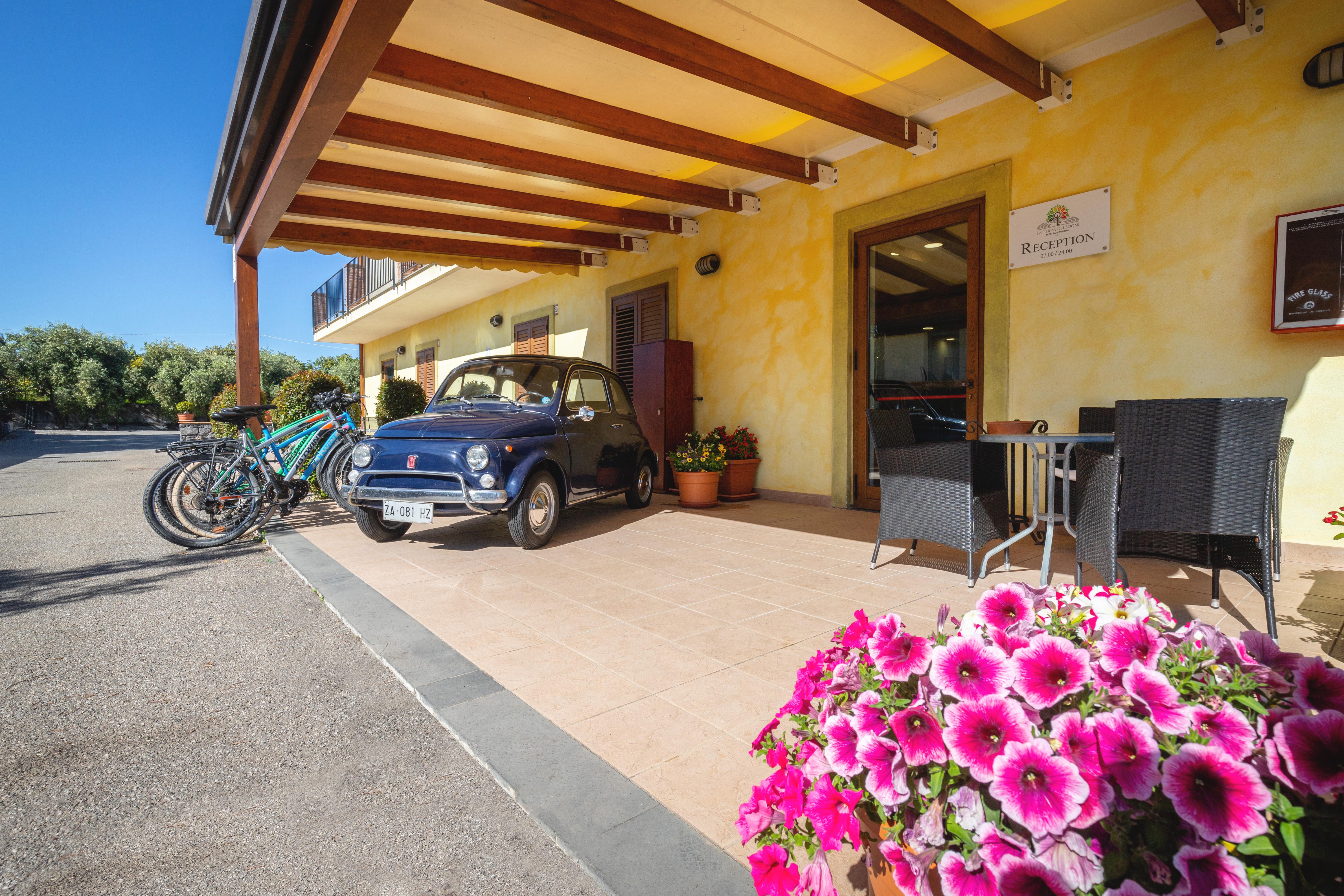 La Terra Dei Sogni Country Hotel Fiumefreddo di Sicilia Exteriör bild